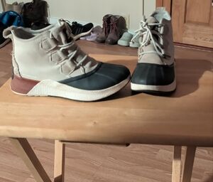 Sorel Women's Winter Boots - Black and Tan